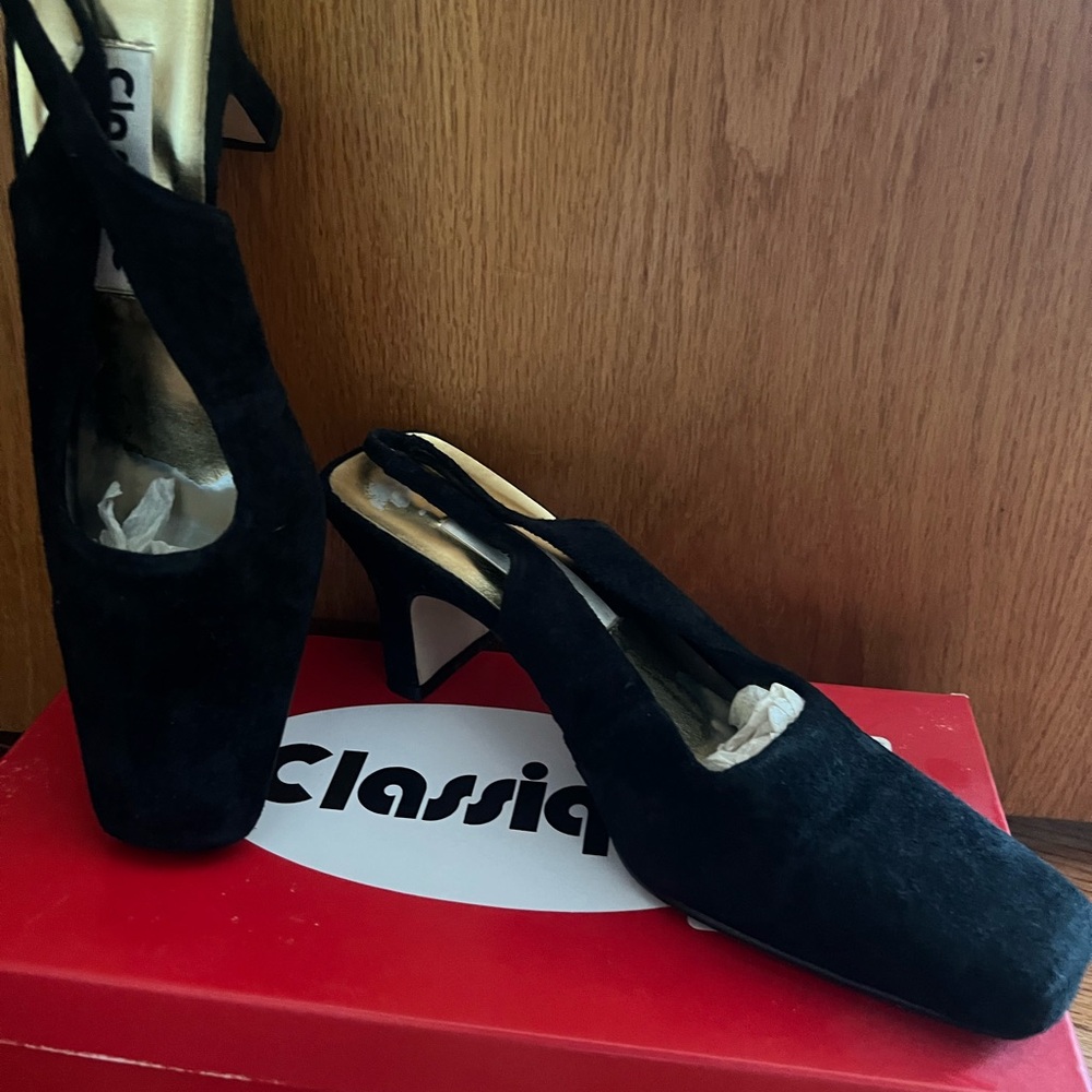 Elegant Black Heels for a Sophisticated Look